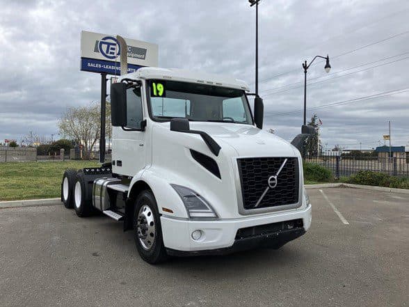 Photo of 2019 VOLVO VNR64T300 UD3374L
