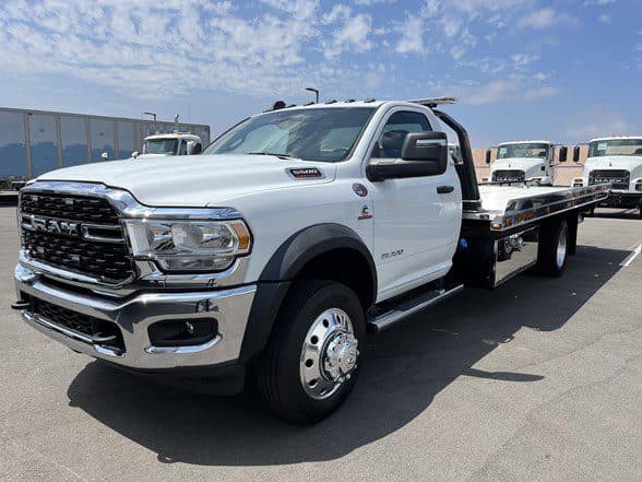 Photo of 2024 RAM 5500 HD SLT JN5546